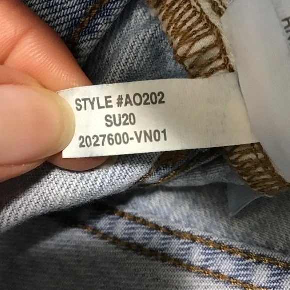 Madewell The Perfect Jean Short in Millman Wash Size 27. - Picture 9 of 9